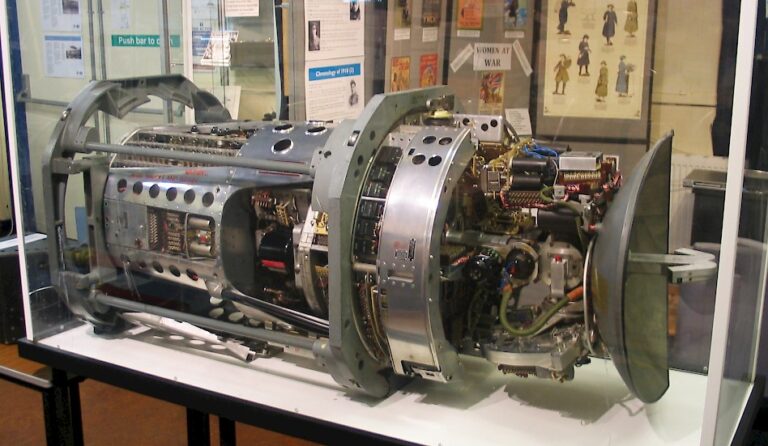 Complete Radar from EEC Lightning Fighter c. 1960